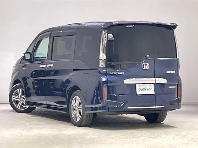 ステップワゴンスパーダ スパーダハイブリッド　Ｇ　ホンダセンシング　ホンダセンシング／衝突軽減ブレーキ／クルーズコントロール／レーンキープ／純正ナビ／バックカメラ／後席モニター／両側パワースライドドア／電子パーキング／オートブレーキホールド／ＥＴＣ／ドライブレコーダー（4枚目）