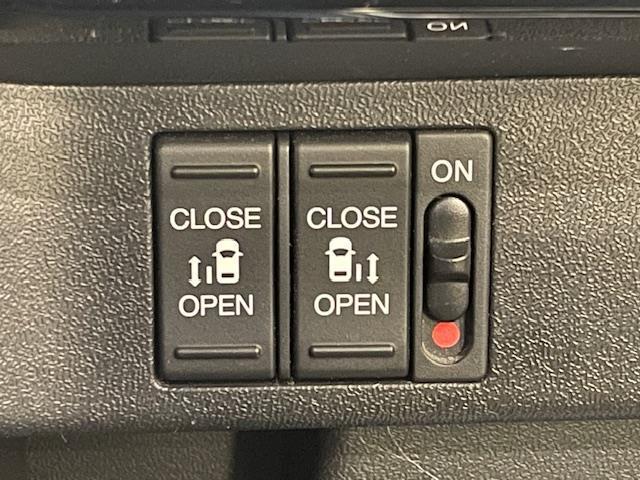 ステップワゴンスパーダ スパーダハイブリッド　Ｇ　ホンダセンシング　ホンダセンシング／衝突軽減ブレーキ／クルーズコントロール／レーンキープ／純正ナビ／バックカメラ／後席モニター／両側パワースライドドア／電子パーキング／オートブレーキホールド／ＥＴＣ／ドライブレコーダー（8枚目）