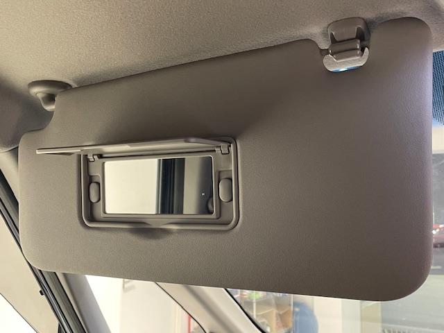 ステップワゴンスパーダ スパーダハイブリッド　Ｇ　ホンダセンシング　ホンダセンシング／衝突軽減ブレーキ／クルーズコントロール／レーンキープ／純正ナビ／バックカメラ／後席モニター／両側パワースライドドア／電子パーキング／オートブレーキホールド／ＥＴＣ／ドライブレコーダー（51枚目）