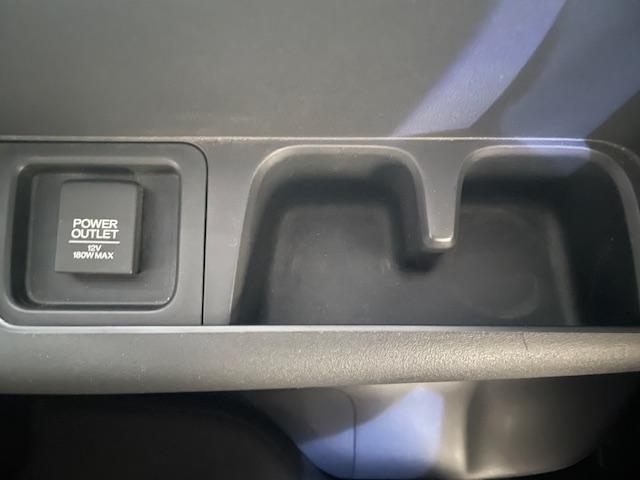 ステップワゴンスパーダ スパーダハイブリッド　Ｇ　ホンダセンシング　ホンダセンシング／衝突軽減ブレーキ／クルーズコントロール／レーンキープ／純正ナビ／バックカメラ／後席モニター／両側パワースライドドア／電子パーキング／オートブレーキホールド／ＥＴＣ／ドライブレコーダー（54枚目）