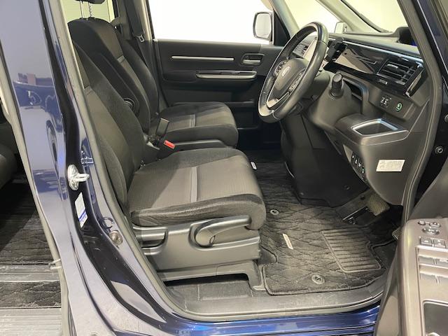 ステップワゴンスパーダ スパーダハイブリッド　Ｇ　ホンダセンシング　ホンダセンシング／衝突軽減ブレーキ／クルーズコントロール／レーンキープ／純正ナビ／バックカメラ／後席モニター／両側パワースライドドア／電子パーキング／オートブレーキホールド／ＥＴＣ／ドライブレコーダー（55枚目）