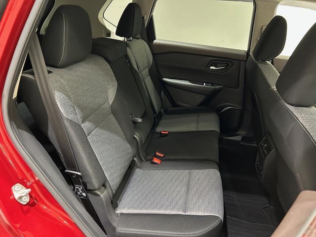 エクストレイル Ｘ　ｅ－４ＯＲＣＥ　◇３６０°セーフティアシスト・プロパイロット／４ＷＤ・ダウンヒルアシスト／純正ナビ／ドライブレコーダー前後／ジタルインナーミラー／ブラインドスポットモニター／電子パーキング／オートブレーキホールド（15枚目）