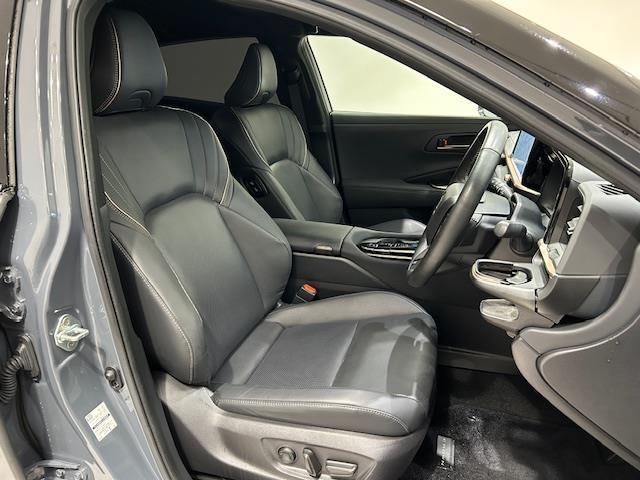 クラウンスポーツ Ｚ　モデリスタエアロ／トヨタセーフティセンス／純正ナビ／純正ＥＴＣ／バックカメラ／全方位カメラ／テレビキャンセラー／ステアリングスイッチ／レザーシート／シートヒーター／パワーシート／シートメモリー（15枚目）