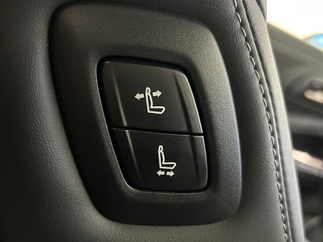 クラウンスポーツ Ｚ　モデリスタエアロ／トヨタセーフティセンス／純正ナビ／純正ＥＴＣ／バックカメラ／全方位カメラ／テレビキャンセラー／ステアリングスイッチ／レザーシート／シートヒーター／パワーシート／シートメモリー（28枚目）