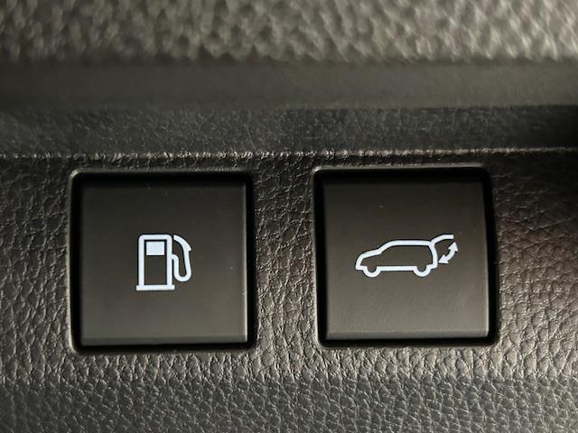 クラウンスポーツ Ｚ　モデリスタエアロ／トヨタセーフティセンス／純正ナビ／純正ＥＴＣ／バックカメラ／全方位カメラ／テレビキャンセラー／ステアリングスイッチ／レザーシート／シートヒーター／パワーシート／シートメモリー（31枚目）