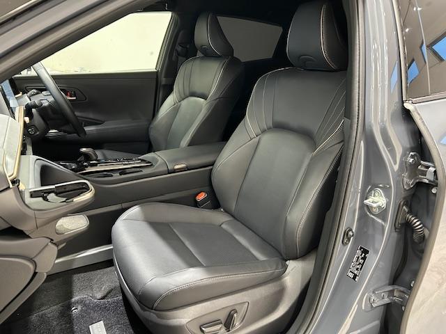 クラウンスポーツ Ｚ　モデリスタエアロ／トヨタセーフティセンス／純正ナビ／純正ＥＴＣ／バックカメラ／全方位カメラ／テレビキャンセラー／ステアリングスイッチ／レザーシート／シートヒーター／パワーシート／シートメモリー（53枚目）