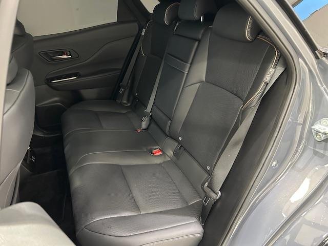 クラウンスポーツ Ｚ　モデリスタエアロ／トヨタセーフティセンス／純正ナビ／純正ＥＴＣ／バックカメラ／全方位カメラ／テレビキャンセラー／ステアリングスイッチ／レザーシート／シートヒーター／パワーシート／シートメモリー（54枚目）