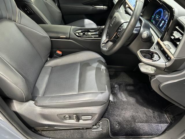 クラウンスポーツ Ｚ　モデリスタエアロ／トヨタセーフティセンス／純正ナビ／純正ＥＴＣ／バックカメラ／全方位カメラ／テレビキャンセラー／ステアリングスイッチ／レザーシート／シートヒーター／パワーシート／シートメモリー（58枚目）