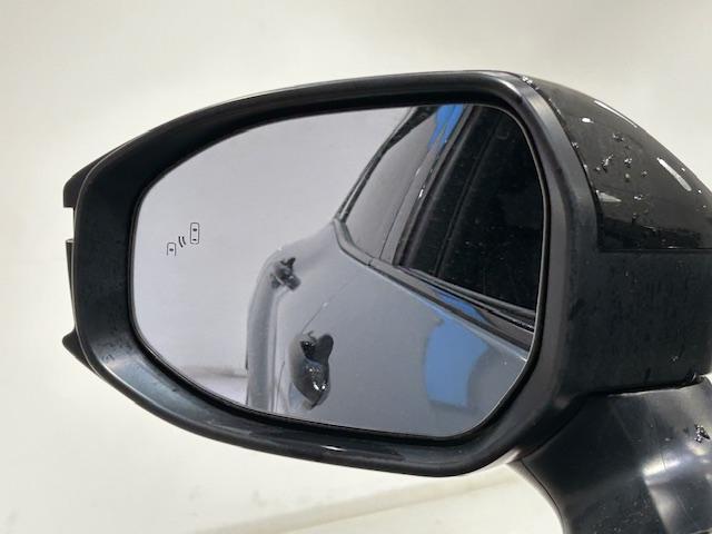 クラウンスポーツ Ｚ　モデリスタエアロ／トヨタセーフティセンス／純正ナビ／純正ＥＴＣ／バックカメラ／全方位カメラ／テレビキャンセラー／ステアリングスイッチ／レザーシート／シートヒーター／パワーシート／シートメモリー（68枚目）