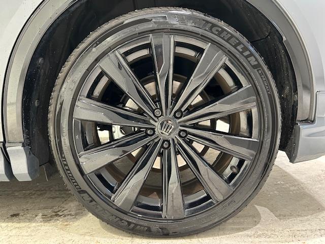 クラウンスポーツ Ｚ　モデリスタエアロ／トヨタセーフティセンス／純正ナビ／純正ＥＴＣ／バックカメラ／全方位カメラ／テレビキャンセラー／ステアリングスイッチ／レザーシート／シートヒーター／パワーシート／シートメモリー（73枚目）