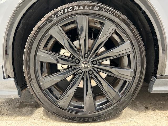 クラウンスポーツ Ｚ　モデリスタエアロ／トヨタセーフティセンス／純正ナビ／純正ＥＴＣ／バックカメラ／全方位カメラ／テレビキャンセラー／ステアリングスイッチ／レザーシート／シートヒーター／パワーシート／シートメモリー（74枚目）