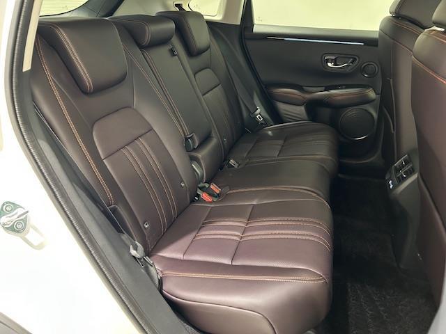 ＺＲ－Ｖ ｅ：ＨＥＶ　Ｚ　ホンダセンシング／純正ナビ（ＨＯＮＤＡ　ＣＯＮＮＥＣＴ）全方位カメラ／純正ビルドインＥＴＣ／純正ドライブレコーダー（前後）／電動リアゲート／ハンズフリーアクセスパワーテールゲート／革巻きステアリング（15枚目）