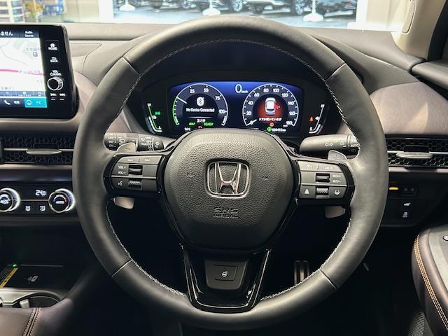 ＺＲ－Ｖ ｅ：ＨＥＶ　Ｚ　ホンダセンシング／純正ナビ（ＨＯＮＤＡ　ＣＯＮＮＥＣＴ）全方位カメラ／純正ビルドインＥＴＣ／純正ドライブレコーダー（前後）／電動リアゲート／ハンズフリーアクセスパワーテールゲート／革巻きステアリング（22枚目）