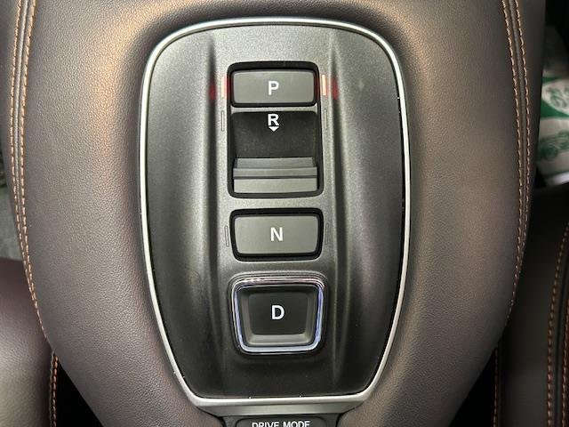 ＺＲ－Ｖ ｅ：ＨＥＶ　Ｚ　ホンダセンシング／純正ナビ（ＨＯＮＤＡ　ＣＯＮＮＥＣＴ）全方位カメラ／純正ビルドインＥＴＣ／純正ドライブレコーダー（前後）／電動リアゲート／ハンズフリーアクセスパワーテールゲート／革巻きステアリング（25枚目）