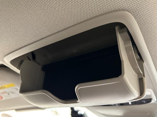 ＺＲ－Ｖ ｅ：ＨＥＶ　Ｚ　ホンダセンシング／純正ナビ（ＨＯＮＤＡ　ＣＯＮＮＥＣＴ）全方位カメラ／純正ビルドインＥＴＣ／純正ドライブレコーダー（前後）／電動リアゲート／ハンズフリーアクセスパワーテールゲート／革巻きステアリング（32枚目）