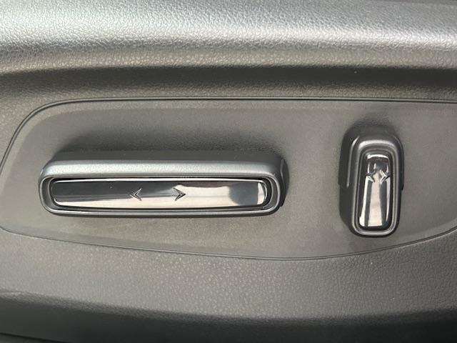 ＺＲ－Ｖ ｅ：ＨＥＶ　Ｚ　ホンダセンシング／純正ナビ（ＨＯＮＤＡ　ＣＯＮＮＥＣＴ）全方位カメラ／純正ビルドインＥＴＣ／純正ドライブレコーダー（前後）／電動リアゲート／ハンズフリーアクセスパワーテールゲート／革巻きステアリング（62枚目）