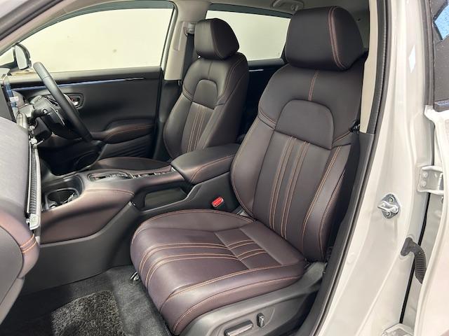 ＺＲ－Ｖ ｅ：ＨＥＶ　Ｚ　ホンダセンシング／純正ナビ（ＨＯＮＤＡ　ＣＯＮＮＥＣＴ）全方位カメラ／純正ビルドインＥＴＣ／純正ドライブレコーダー（前後）／電動リアゲート／ハンズフリーアクセスパワーテールゲート／革巻きステアリング（64枚目）