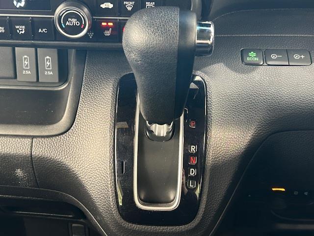 N-BOXカスタム G・Lホンダセンシング ホンダセンシング/社外SDナビ/バックカメラ/フルセグTV/純正ETC/ドラレコ/片側パワスラ/ステアリングスイッチ/純正LEDヘッドライト/オートライト/純正フロアマット/純正アルミホイール(25枚目)