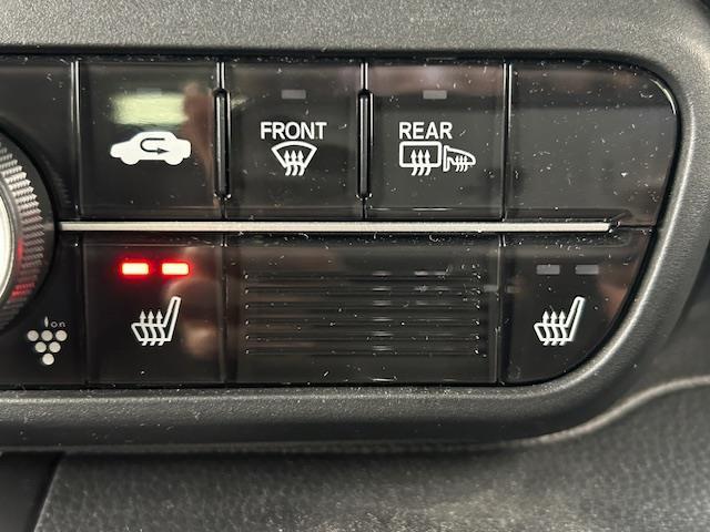 N-BOXカスタム G・Lホンダセンシング ホンダセンシング/社外SDナビ/バックカメラ/フルセグTV/純正ETC/ドラレコ/片側パワスラ/ステアリングスイッチ/純正LEDヘッドライト/オートライト/純正フロアマット/純正アルミホイール(27枚目)