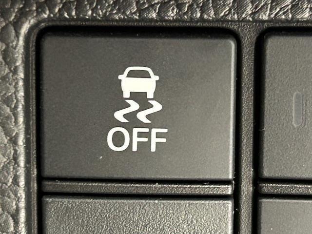 N-BOXカスタム G・Lホンダセンシング ホンダセンシング/社外SDナビ/バックカメラ/フルセグTV/純正ETC/ドラレコ/片側パワスラ/ステアリングスイッチ/純正LEDヘッドライト/オートライト/純正フロアマット/純正アルミホイール(31枚目)