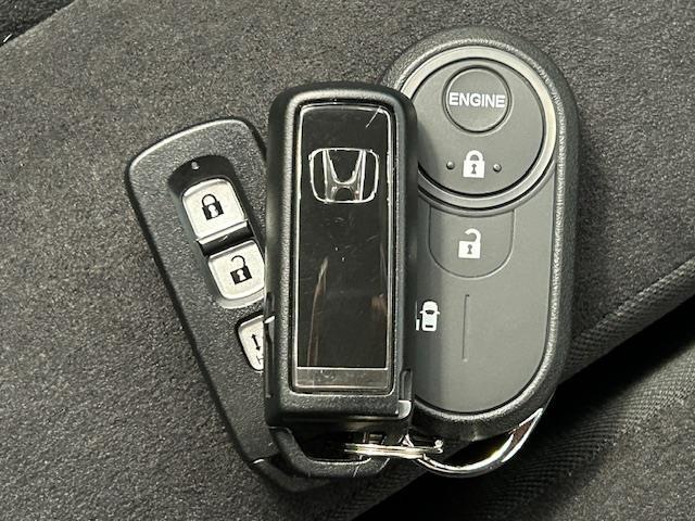 N-BOXカスタム G・Lホンダセンシング ホンダセンシング/社外SDナビ/バックカメラ/フルセグTV/純正ETC/ドラレコ/片側パワスラ/ステアリングスイッチ/純正LEDヘッドライト/オートライト/純正フロアマット/純正アルミホイール(34枚目)