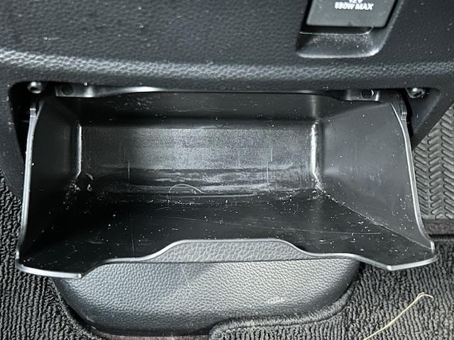 N-BOXカスタム G・Lホンダセンシング ホンダセンシング/社外SDナビ/バックカメラ/フルセグTV/純正ETC/ドラレコ/片側パワスラ/ステアリングスイッチ/純正LEDヘッドライト/オートライト/純正フロアマット/純正アルミホイール(60枚目)