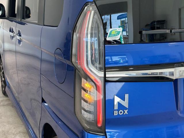 N-BOXカスタム G・Lホンダセンシング ホンダセンシング/社外SDナビ/バックカメラ/フルセグTV/純正ETC/ドラレコ/片側パワスラ/ステアリングスイッチ/純正LEDヘッドライト/オートライト/純正フロアマット/純正アルミホイール(75枚目)