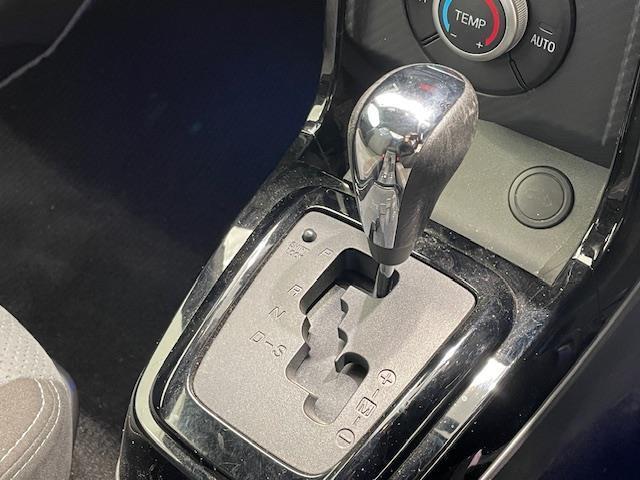 コペン ＧＲ　スポーツ　社外ナビ／フルセグＴＶ／ＣＤ／アイドリングストップ／ＢＢＳアルミホイール／パドルシフト／ＧＲ専用ＲＥＣＡＲＯシート／シートヒーター／プッシュスタート／ＬＥＤヘッドライト／フォグランプ／純正フロアマット（10枚目）