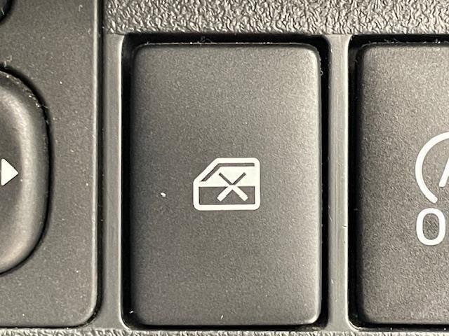 コペン ＧＲ　スポーツ　社外ナビ／フルセグＴＶ／ＣＤ／アイドリングストップ／ＢＢＳアルミホイール／パドルシフト／ＧＲ専用ＲＥＣＡＲＯシート／シートヒーター／プッシュスタート／ＬＥＤヘッドライト／フォグランプ／純正フロアマット（11枚目）