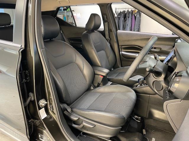 キックス Ｘ　プロパイロット／純正ナビ／アイドリングストップ／電子パーキング／革巻きステアリング／プッシュスタート／ＬＥＤヘッドライト／純正フロアマット／純正アルミホイール／ドアバイザー／ルーフレール（14枚目）