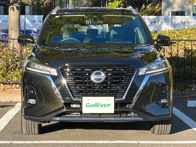 キックス Ｘ　プロパイロット／純正ナビ／アイドリングストップ／電子パーキング／革巻きステアリング／プッシュスタート／ＬＥＤヘッドライト／純正フロアマット／純正アルミホイール／ドアバイザー／ルーフレール（18枚目）