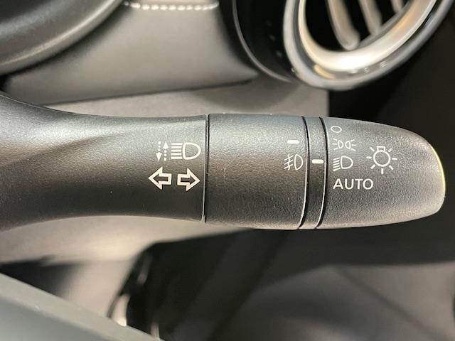 キックス Ｘ　プロパイロット／純正ナビ／アイドリングストップ／電子パーキング／革巻きステアリング／プッシュスタート／ＬＥＤヘッドライト／純正フロアマット／純正アルミホイール／ドアバイザー／ルーフレール（28枚目）