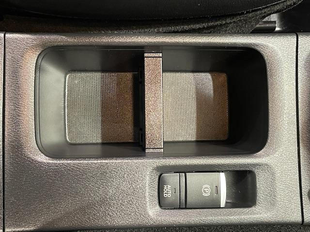 キックス Ｘ　プロパイロット／純正ナビ／アイドリングストップ／電子パーキング／革巻きステアリング／プッシュスタート／ＬＥＤヘッドライト／純正フロアマット／純正アルミホイール／ドアバイザー／ルーフレール（48枚目）