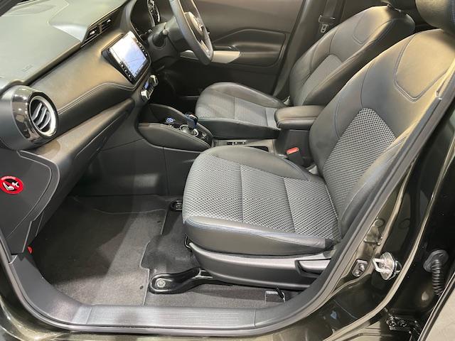 キックス Ｘ　プロパイロット／純正ナビ／アイドリングストップ／電子パーキング／革巻きステアリング／プッシュスタート／ＬＥＤヘッドライト／純正フロアマット／純正アルミホイール／ドアバイザー／ルーフレール（55枚目）