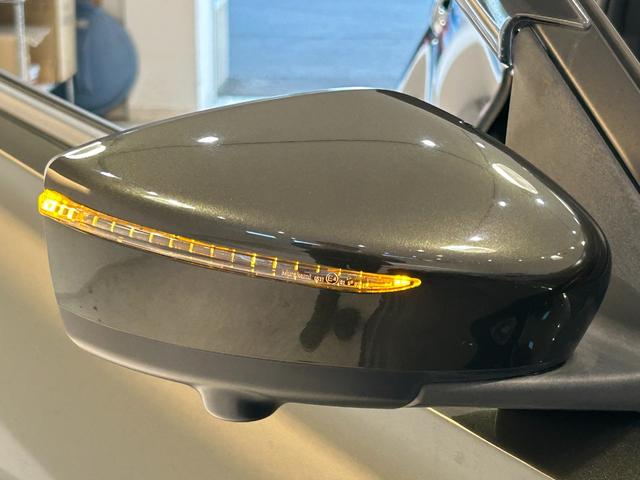 キックス Ｘ　プロパイロット／純正ナビ／アイドリングストップ／電子パーキング／革巻きステアリング／プッシュスタート／ＬＥＤヘッドライト／純正フロアマット／純正アルミホイール／ドアバイザー／ルーフレール（66枚目）