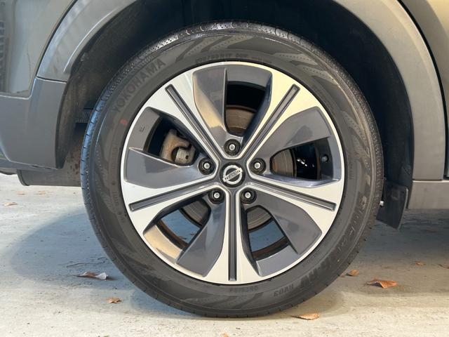 キックス Ｘ　プロパイロット／純正ナビ／アイドリングストップ／電子パーキング／革巻きステアリング／プッシュスタート／ＬＥＤヘッドライト／純正フロアマット／純正アルミホイール／ドアバイザー／ルーフレール（77枚目）