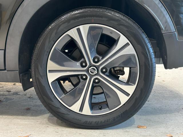 キックス Ｘ　プロパイロット／純正ナビ／アイドリングストップ／電子パーキング／革巻きステアリング／プッシュスタート／ＬＥＤヘッドライト／純正フロアマット／純正アルミホイール／ドアバイザー／ルーフレール（78枚目）