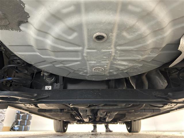 キックス Ｘ　プロパイロット／純正ナビ／アイドリングストップ／電子パーキング／革巻きステアリング／プッシュスタート／ＬＥＤヘッドライト／純正フロアマット／純正アルミホイール／ドアバイザー／ルーフレール（79枚目）