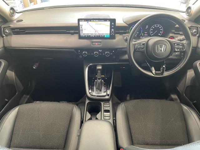 ヴェゼル e:HEV Z 純正エアロパーツ(F/S/R)/ホンダセンシング/純正ナビ/アイドリングストップ/電子パーキング/革巻きステアリング/シートヒーター(運転席/助手席)/プッシュスタート/LEDヘッドライト(3枚目)