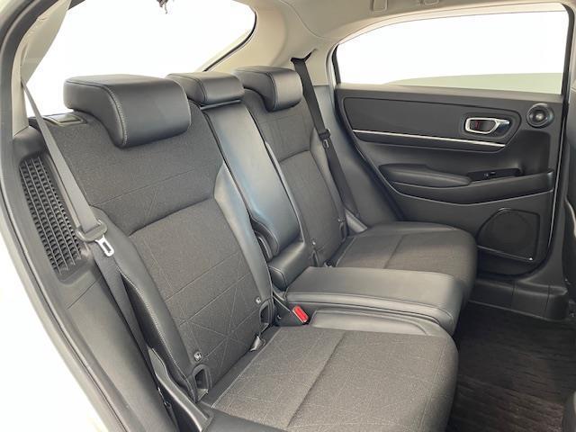 ヴェゼル e:HEV Z 純正エアロパーツ(F/S/R)/ホンダセンシング/純正ナビ/アイドリングストップ/電子パーキング/革巻きステアリング/シートヒーター(運転席/助手席)/プッシュスタート/LEDヘッドライト(15枚目)