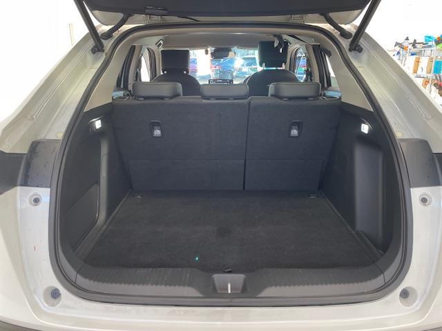 ヴェゼル e:HEV Z 純正エアロパーツ(F/S/R)/ホンダセンシング/純正ナビ/アイドリングストップ/電子パーキング/革巻きステアリング/シートヒーター(運転席/助手席)/プッシュスタート/LEDヘッドライト(16枚目)