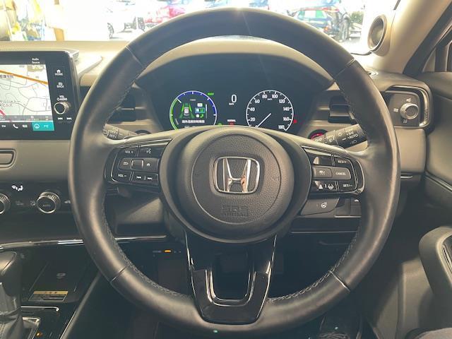 ヴェゼル e:HEV Z 純正エアロパーツ(F/S/R)/ホンダセンシング/純正ナビ/アイドリングストップ/電子パーキング/革巻きステアリング/シートヒーター(運転席/助手席)/プッシュスタート/LEDヘッドライト(22枚目)