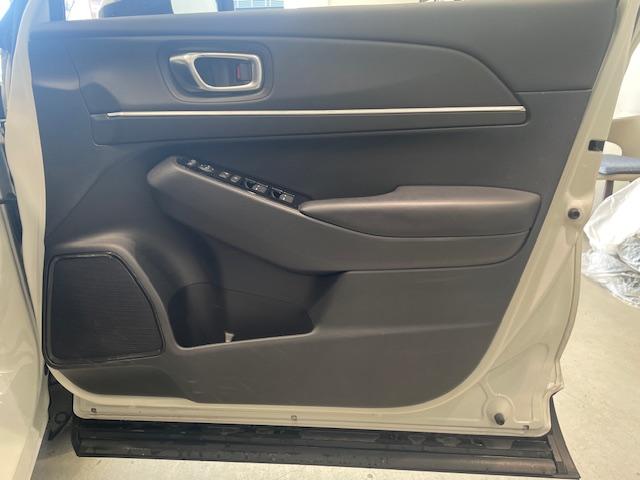 ヴェゼル e:HEV Z 純正エアロパーツ(F/S/R)/ホンダセンシング/純正ナビ/アイドリングストップ/電子パーキング/革巻きステアリング/シートヒーター(運転席/助手席)/プッシュスタート/LEDヘッドライト(46枚目)