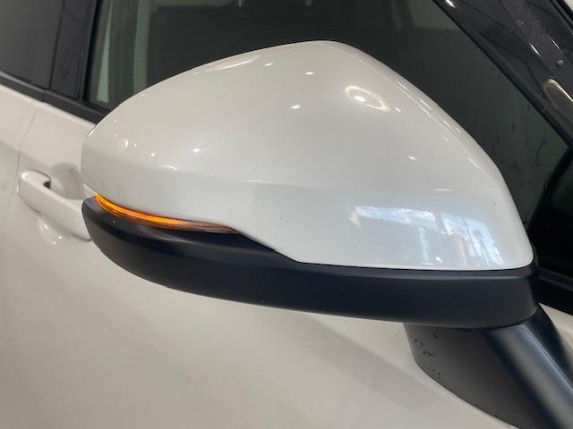 ヴェゼル e:HEV Z 純正エアロパーツ(F/S/R)/ホンダセンシング/純正ナビ/アイドリングストップ/電子パーキング/革巻きステアリング/シートヒーター(運転席/助手席)/プッシュスタート/LEDヘッドライト(50枚目)