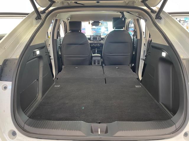 ヴェゼル e:HEV Z 純正エアロパーツ(F/S/R)/ホンダセンシング/純正ナビ/アイドリングストップ/電子パーキング/革巻きステアリング/シートヒーター(運転席/助手席)/プッシュスタート/LEDヘッドライト(61枚目)