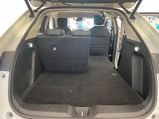 ヴェゼル e:HEV Z 純正エアロパーツ(F/S/R)/ホンダセンシング/純正ナビ/アイドリングストップ/電子パーキング/革巻きステアリング/シートヒーター(運転席/助手席)/プッシュスタート/LEDヘッドライト(63枚目)