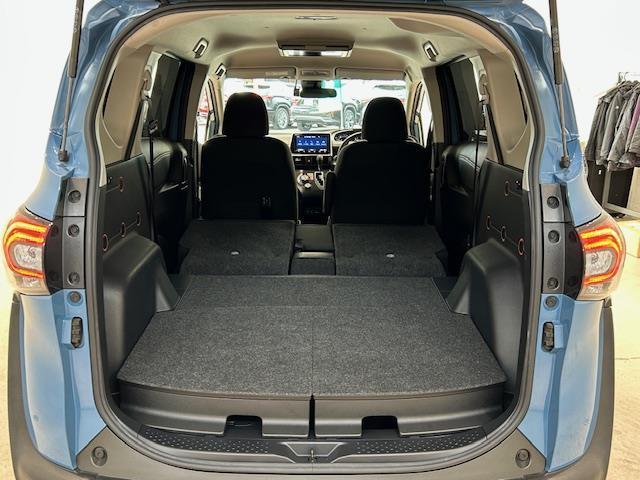 シエンタ ハイブリッドファンベースGセーフティーエディションII トヨタセーフティーセンス/純正ナビ(NSZT-Y68T)/バックカメラ/純正フリップダウンモニター/100V充電/純正ドライブレコーダー/クルーズコントロール/両側パワースライドドア/純正ETC(27枚目)