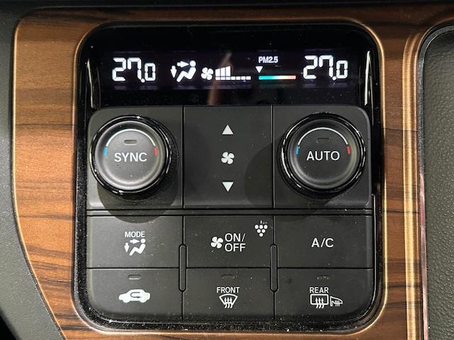 ステップワゴン e:HEVスパーダ ワンオーナー/ホンダセンシング/BSM/純正ナビ/バックカメラ/前後ドラレコ/ETC/後席モニター/電子パーキング/パワーテールゲート/両側パワスラ/車高調/シートヒーター/パワーシート/オットマン(13枚目)