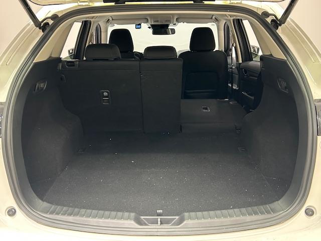 ＣＸ－５ ２０Ｓ　プロアクティブ　衝突被害軽減／クルコン／レーンキープ／ＢＳＭ／純正ナビ／バックカメラ／ＥＴＣ／前方ドラレコ／ヘッドアップディスプレイ／電動リアゲート／電子パーキング／シートヒーター／シートメモリー／パワーシート（53枚目）