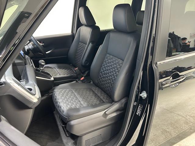 ヴォクシー ハイブリッドＳ－Ｚ　トヨタセーフティセンス／ブラインドスポットモニター／パーキングサポートブレーキ／クリアランスソナー／純正ナビ／バックカメラ／ＥＴＣ２．０／後席モニター／両側パワスラ／シートヒーター／純正アルミホイール（62枚目）